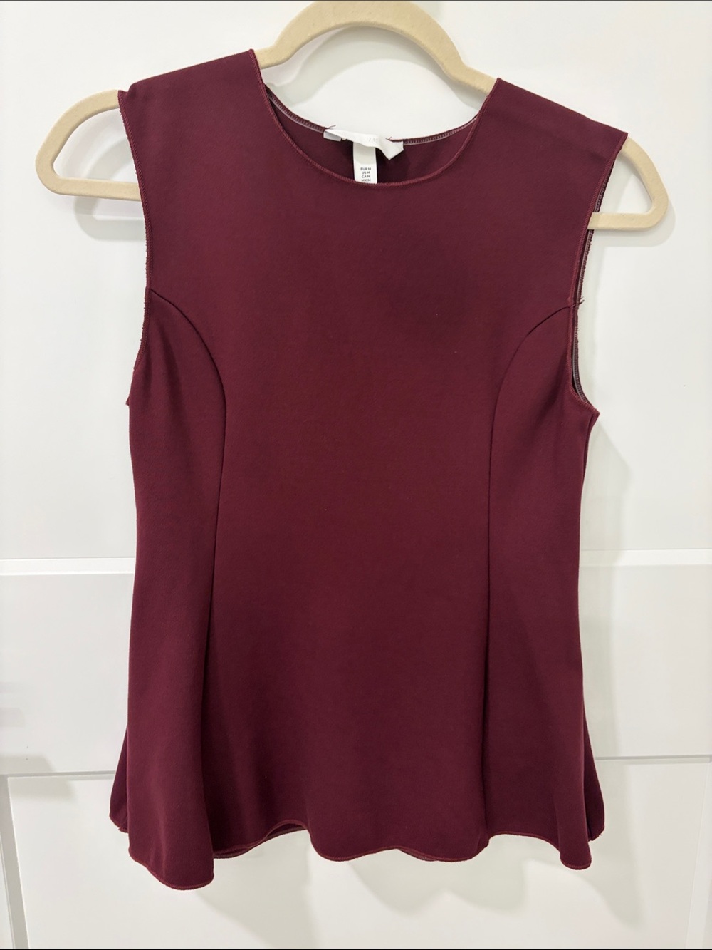 H&M Interlock Sleeveless Peplum Top in Deep Wine - Picture 3 of 5